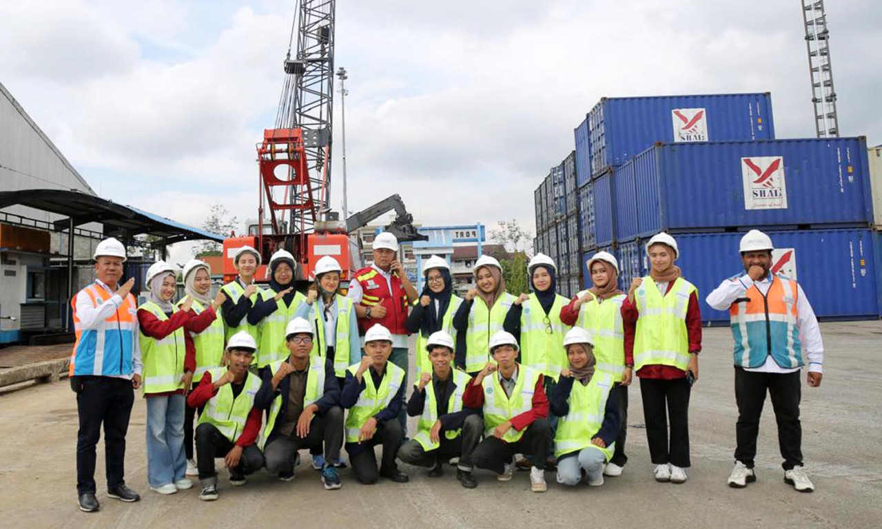 Belasan Mahasiswa Ditantang Jadi Arsitek Inovasi Green Port