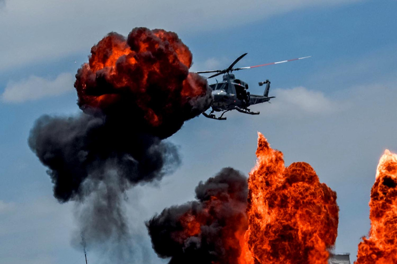 Foto: Aksi Dramatis Korps Marinir Guncang Jakarta