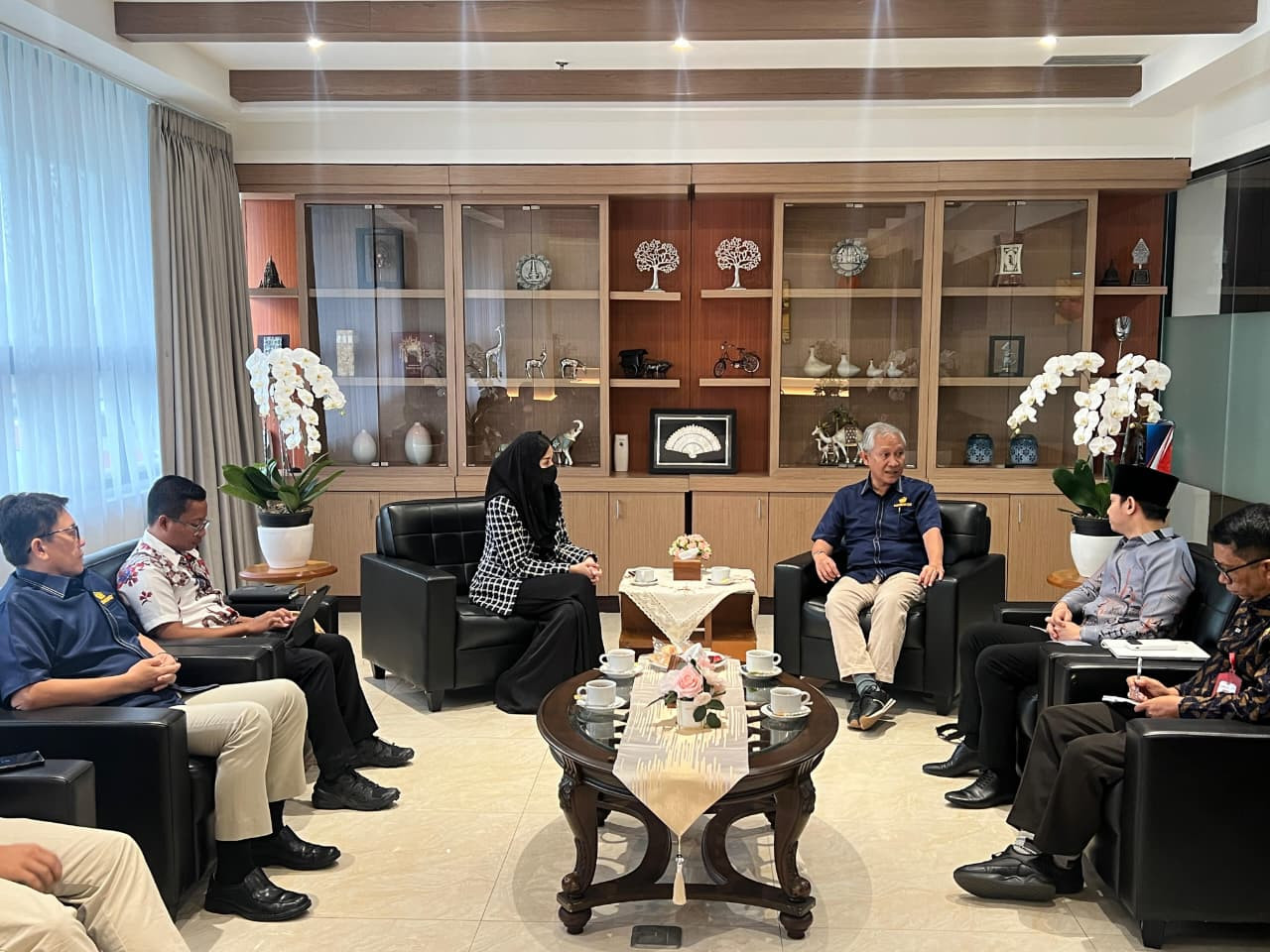 Foto: Bupati Trenggalek, Mocahamd Nur Arifin saat audeiensi dengan Kemenkeu. (Prokopim/jatimnow.com)