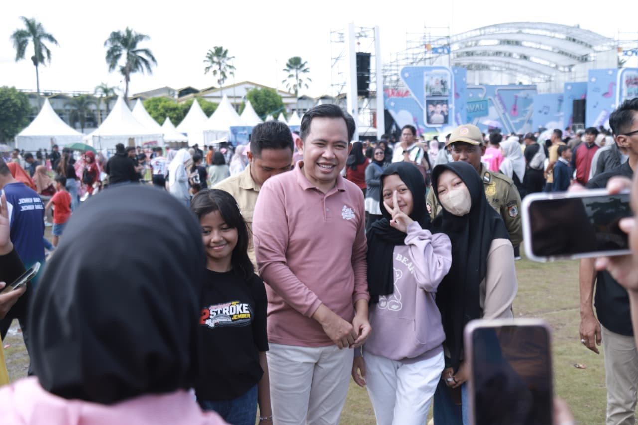 Selain Artis, Karnaval SCTV di Jember Tampilkan Ragam Produk Unggulan Daerah