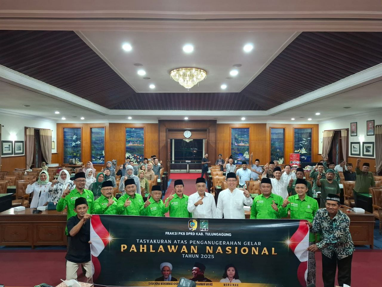 Foto: Tasyakuran Fraksi PKB Tulungagung atas penetapan gelah pahlawan nasional kepada 3 tokoh Jawa Timur. (PKB Tulungagung/jatimnow.com)