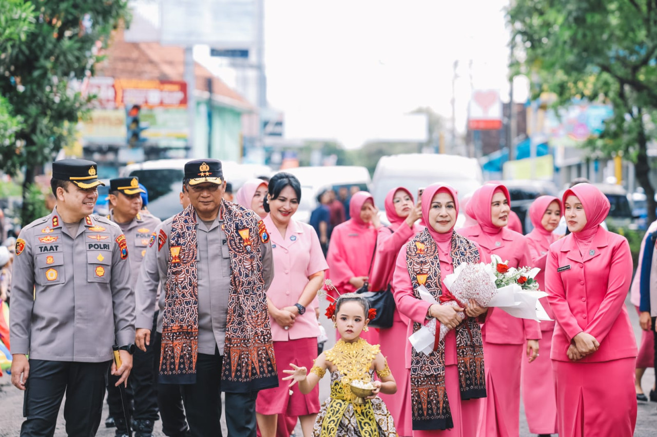 Foto: Kapolda Jatim, Irjen Pol Nanang Avianto saat berkunjung ke Tulungagung. (Polres Tulungagung/jatimnow.com)