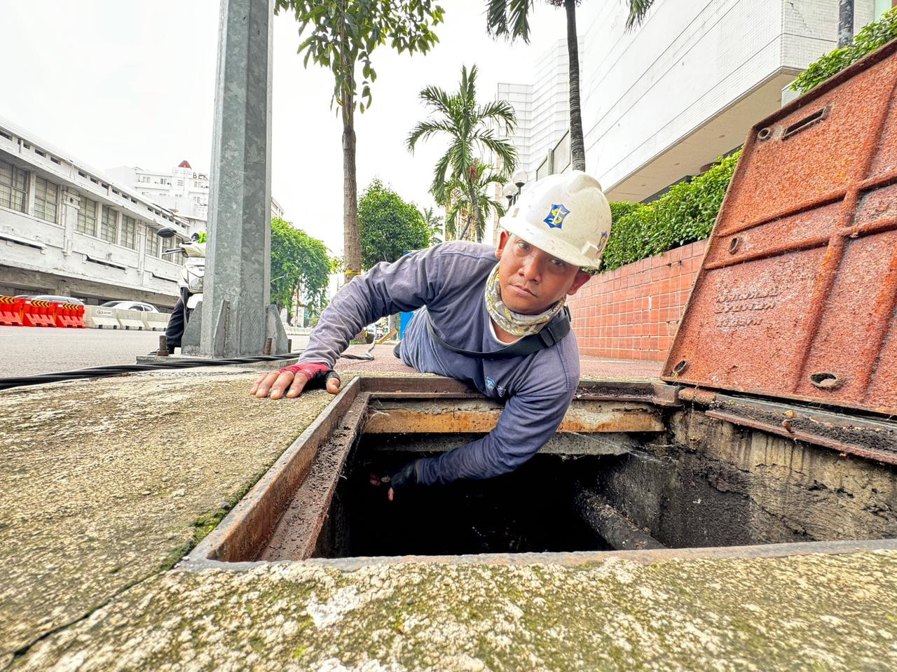 Kabel PJU yang dipasang di sejumlah gorong-gorong hilang (ilustrasi/jatimnow.com)