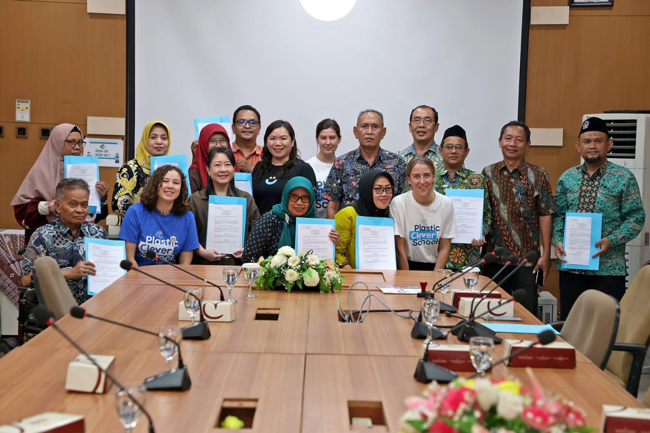 Sepuluh SMP di Surabaya Dipilih Dalam Program Plastic Clever School