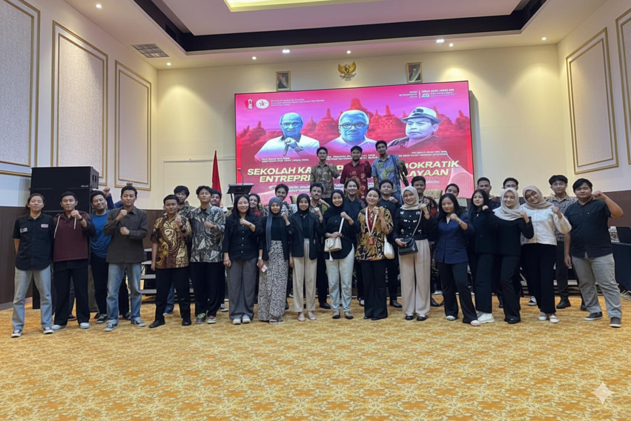 Puluhan kader GMNI Surabaya Raya antusias mengikuti kegiatan yang dirancang sebagai ruang pendidikan politik tingkat lanjut ini. (Foto: GMNI for JatimNow.com)