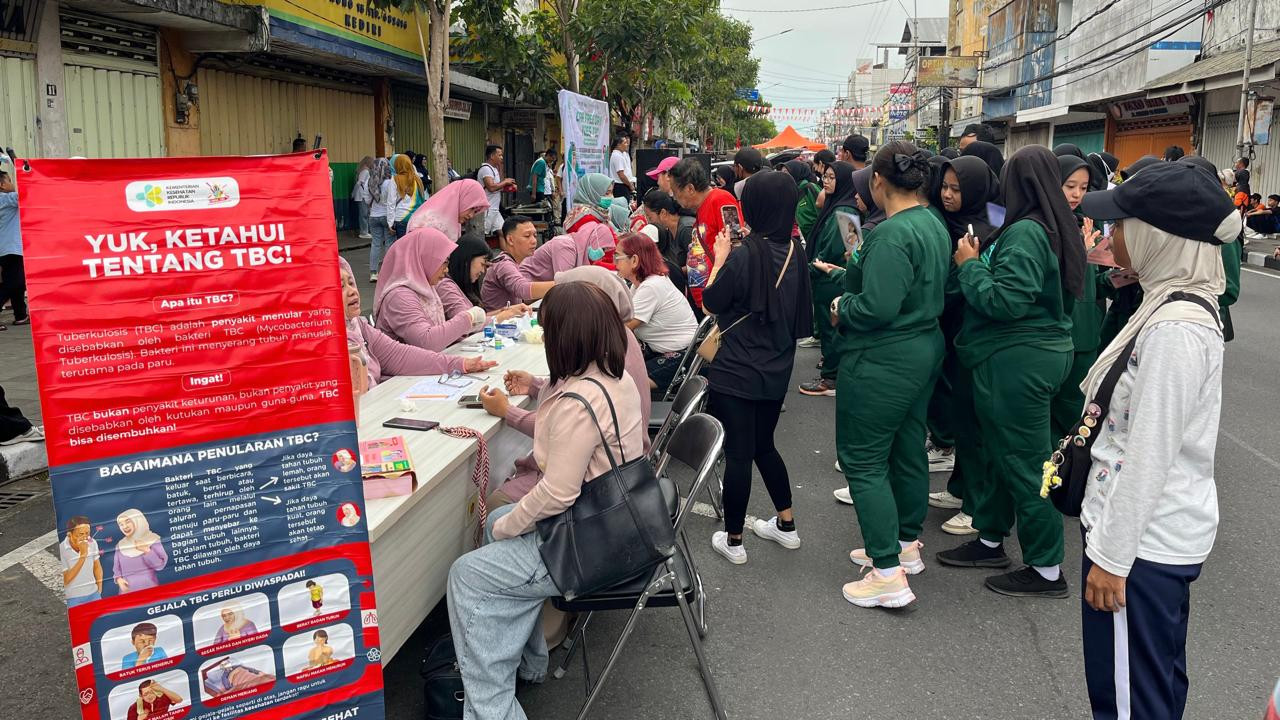 Dinkes Kota Kediri Gelar TOSS TBC dan Cek Kesehatan Gratis di CFD Jalan Dhoho