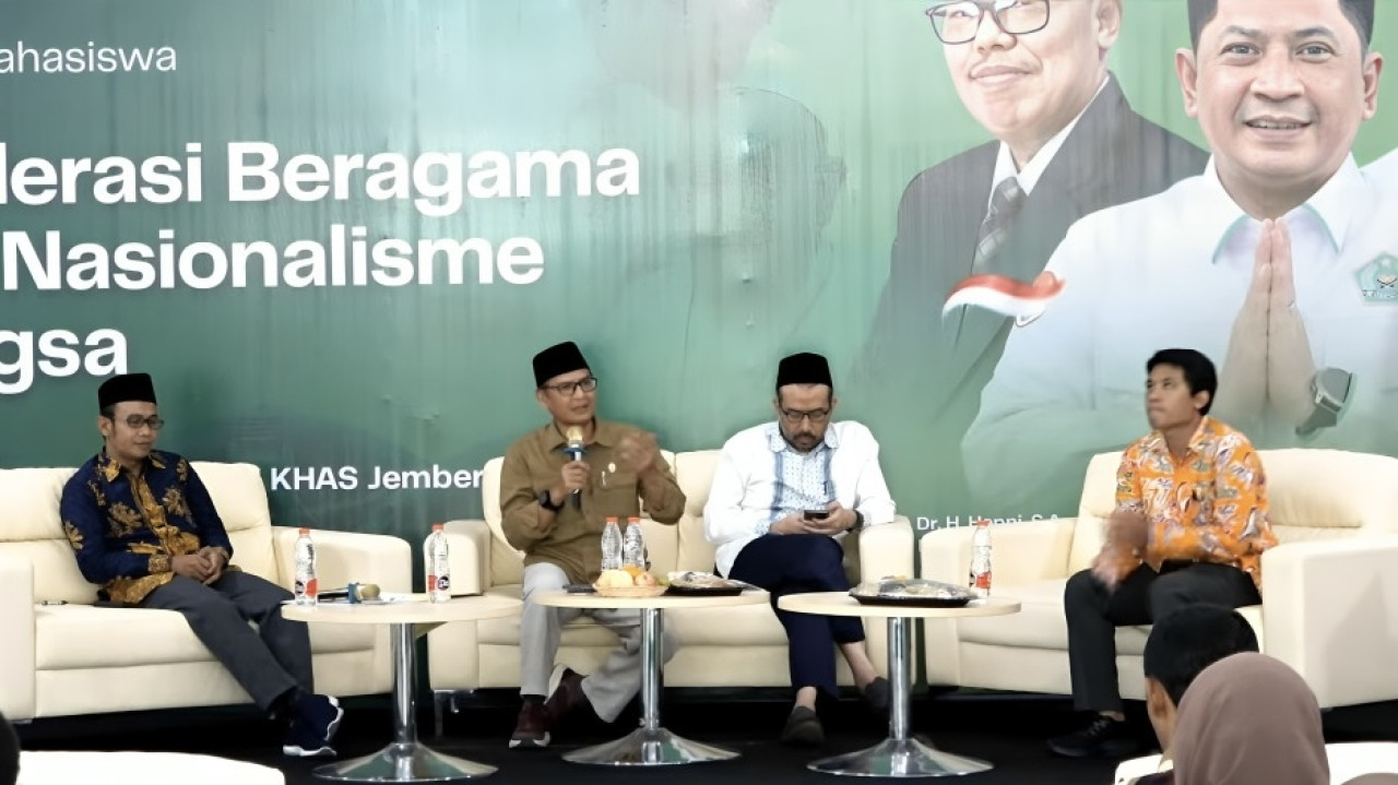 Wakil Rektor III UIN KHAS Jember, Dr. Khoirul Faizin, saat menjadi narasumber. (Foto: Humas UIN KHAS)