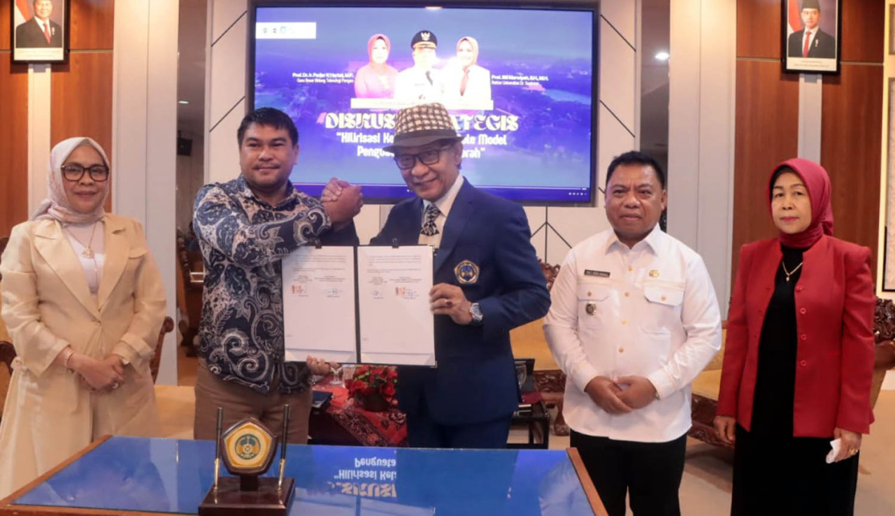 Penandatanganan MoU dan MoA antara Unitomo dan Pemerintah Kabupaten Halmahera Utara, Rabu (26/11/2025). (Foto: Unitomo for JatimNow.com)