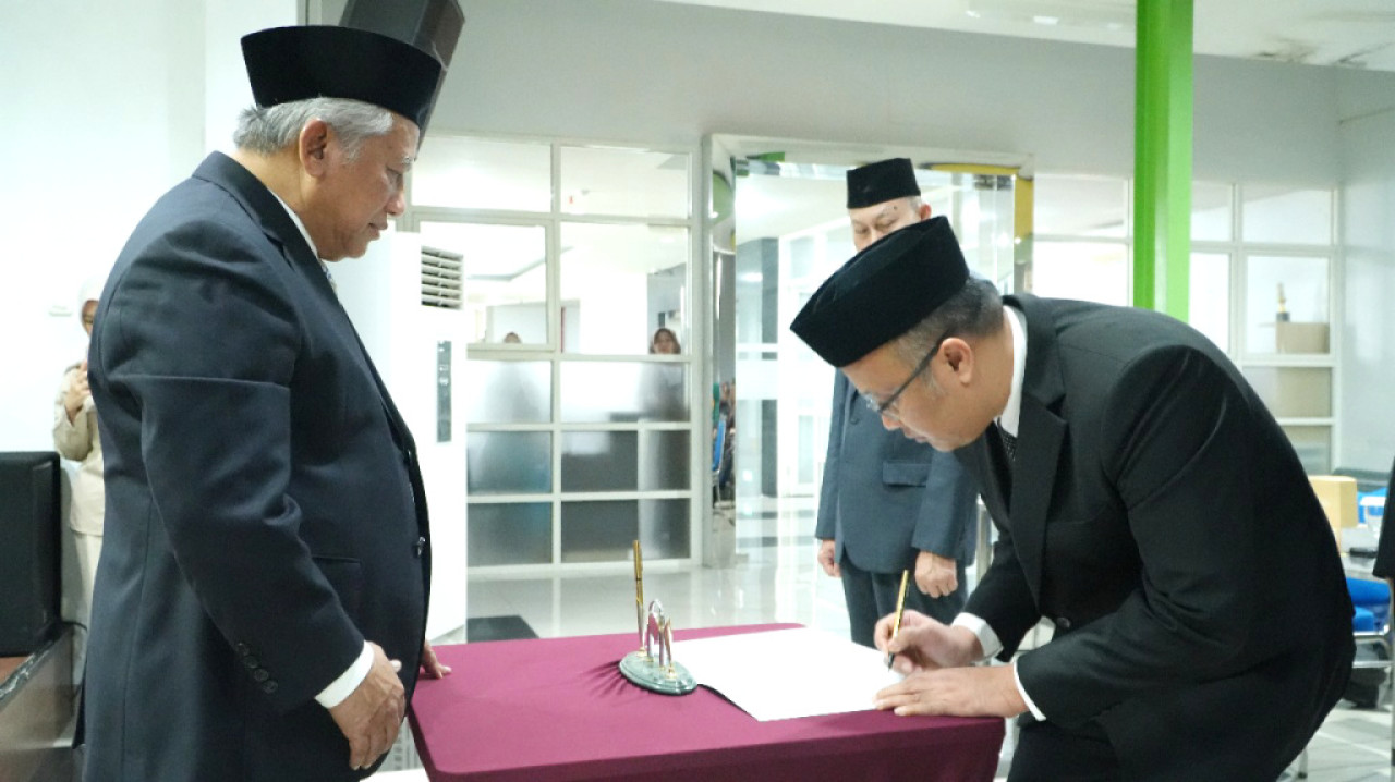Pelantikan para wakil rektor periode 2025-2030 pada Sabtu (01/11/2025) . (Foto: Humas Unusa for JatimNow.com)