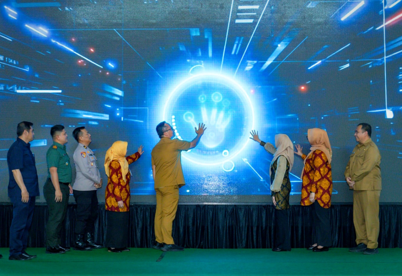 Wakil Bupati Gresik Asluchul Alif saat melaunching 8 puskesmas siap rawat inap. (Foto: Diskominfo Gresik/jatimnow.com)