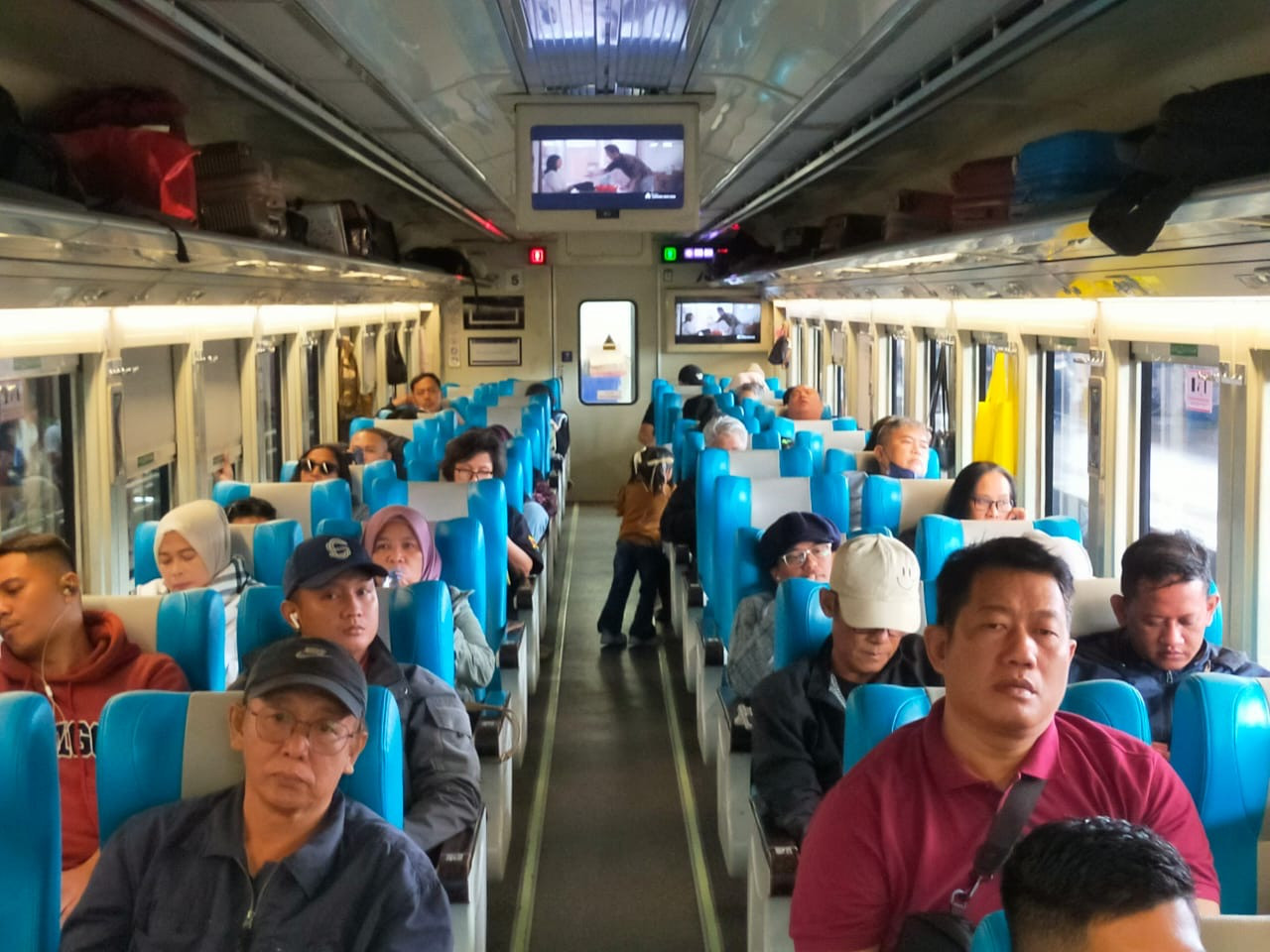 Penumpang kereta api di stasiun Daop 7 Madiun. (Foto: Daop 7 Madiun/jatimnow.com)