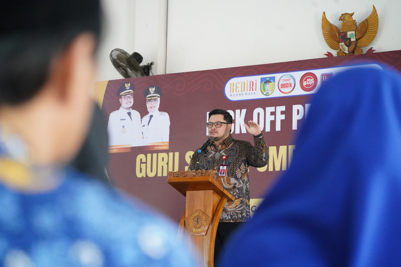 Mas Dhito dalam acara pembukaan profiling guru yang berlokasi di SMP Negeri 3 Grogol. (Foto: Pemkab Kediri/jatimnow.com)