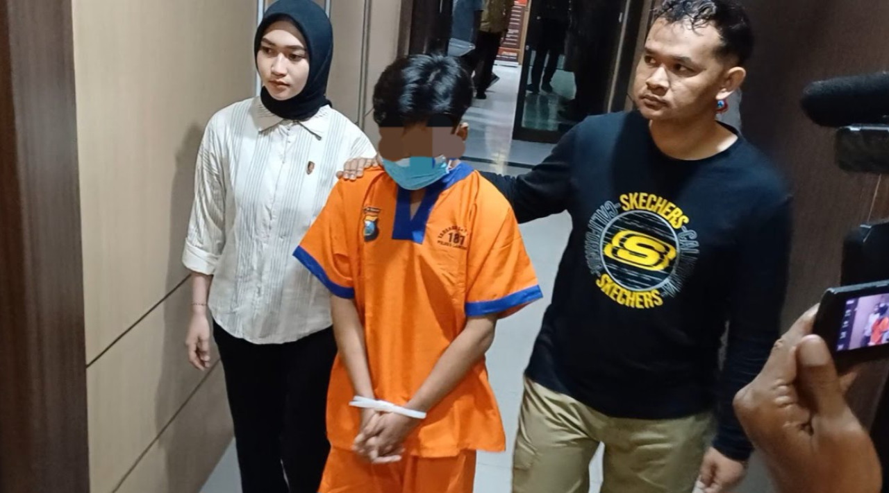 Foto: Anak berurusan dengan hukum (ABH) dalam kasus pembunuhan di Perum Made Great Lamongan, Januari 2025 silam. (Adyad Ammy Iffansah/jatimnow.com)