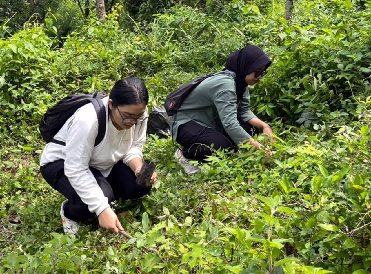 Tutup Tahun 2025, SportTrip Hijaukan Lereng Gunung Penanggungan
