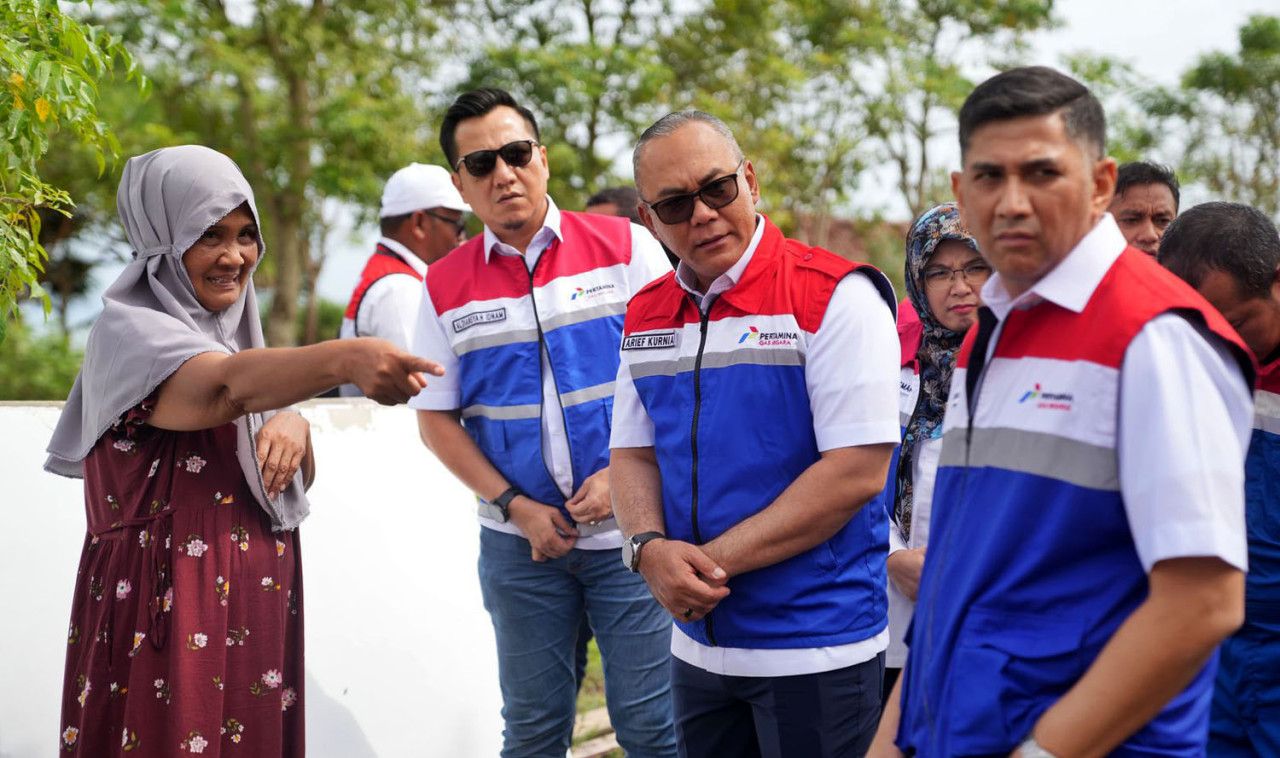 Direktur Utama PGN Arief Kurnia Risdianto pimpin langsung penyaluran bantuan banjir Rp2,5 Miliar untuk korban bencana di wilayah Aceh dan Sumatera Utara. (Foto: PGN/jatimnow.com)