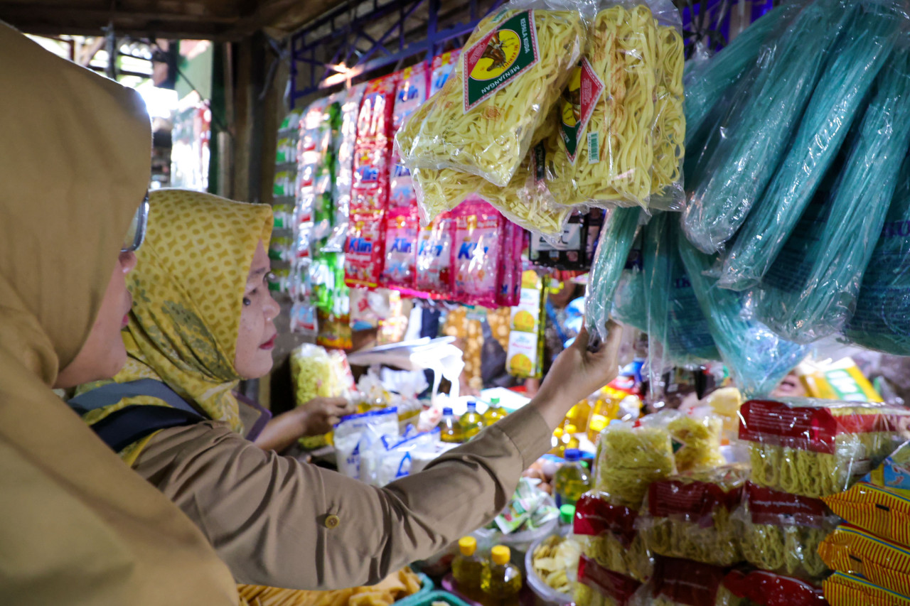 Mengulik Ketersediaan dan Harga Bahan Pokok Jelang Nataru 2025 di Surabaya