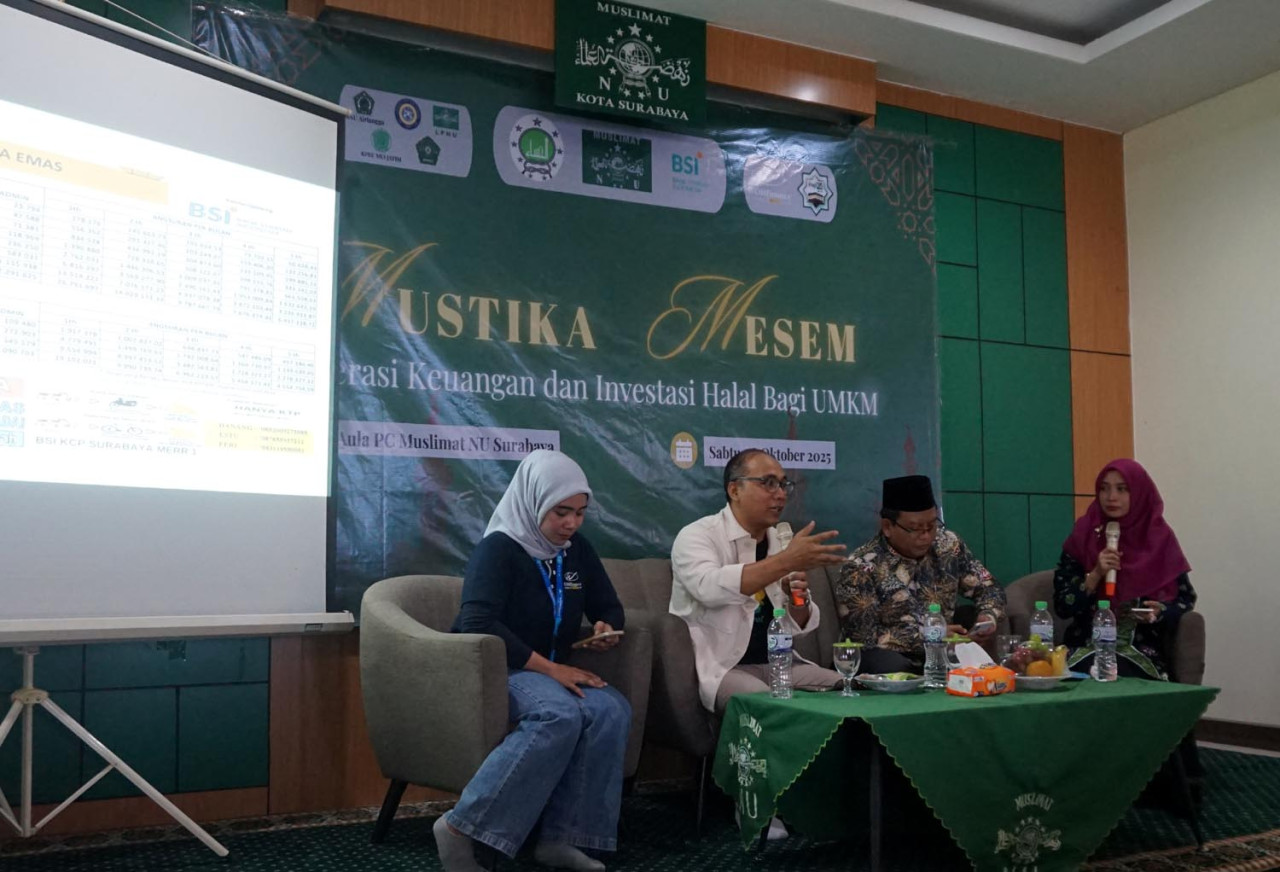 FEB Unair membekali ratusan ibu-ibu pelaku usaha lewat program MUSTIKA MESEM. (Foto: FEB Unair/jatimnow.com)