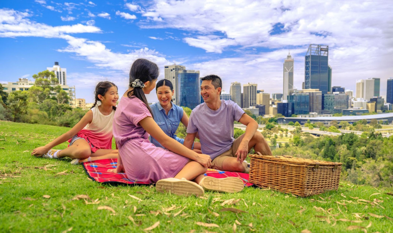Pusing Pilih Destinasi? Cek 7 Lokasi Liburan Keluarga Seru di Australia Barat