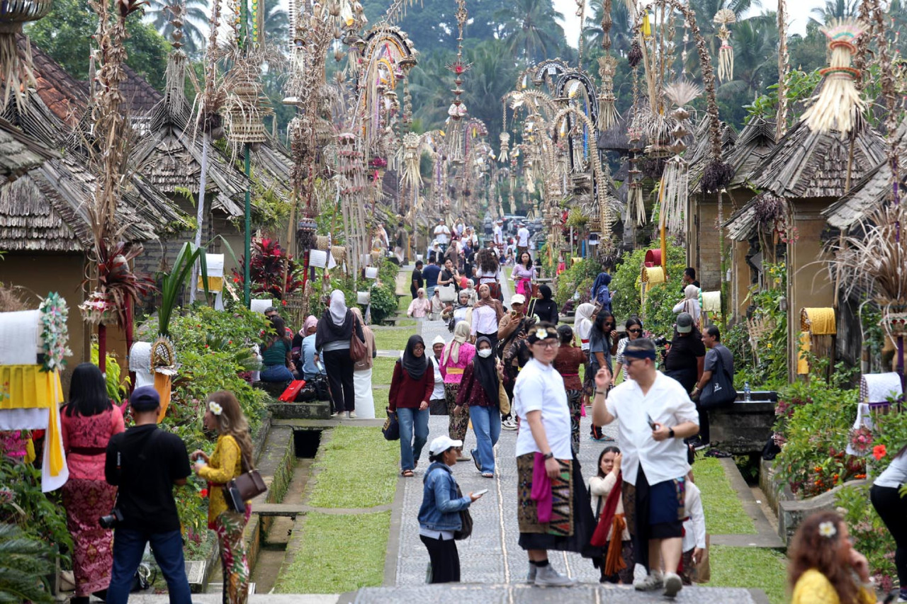 Antusiasme menikmati libur panjang Natal dan Tahun Baru (Nataru) seringkali membuat banyak orang abai terhadap kondisi fisik. (Foto: Ali Masduki/jatimnow.com)