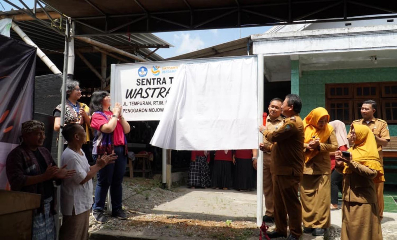 Revitalisasi Tenun Jombang Dongkrak Ekonomi Pekerja Seni Lokal