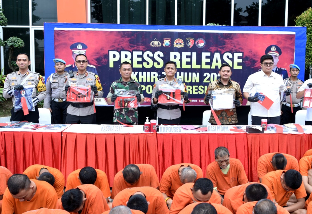 Foto: Press Release akhir tahun 2025 Polres Gresik. (Humas Polres Gresik/jatimnow.com)