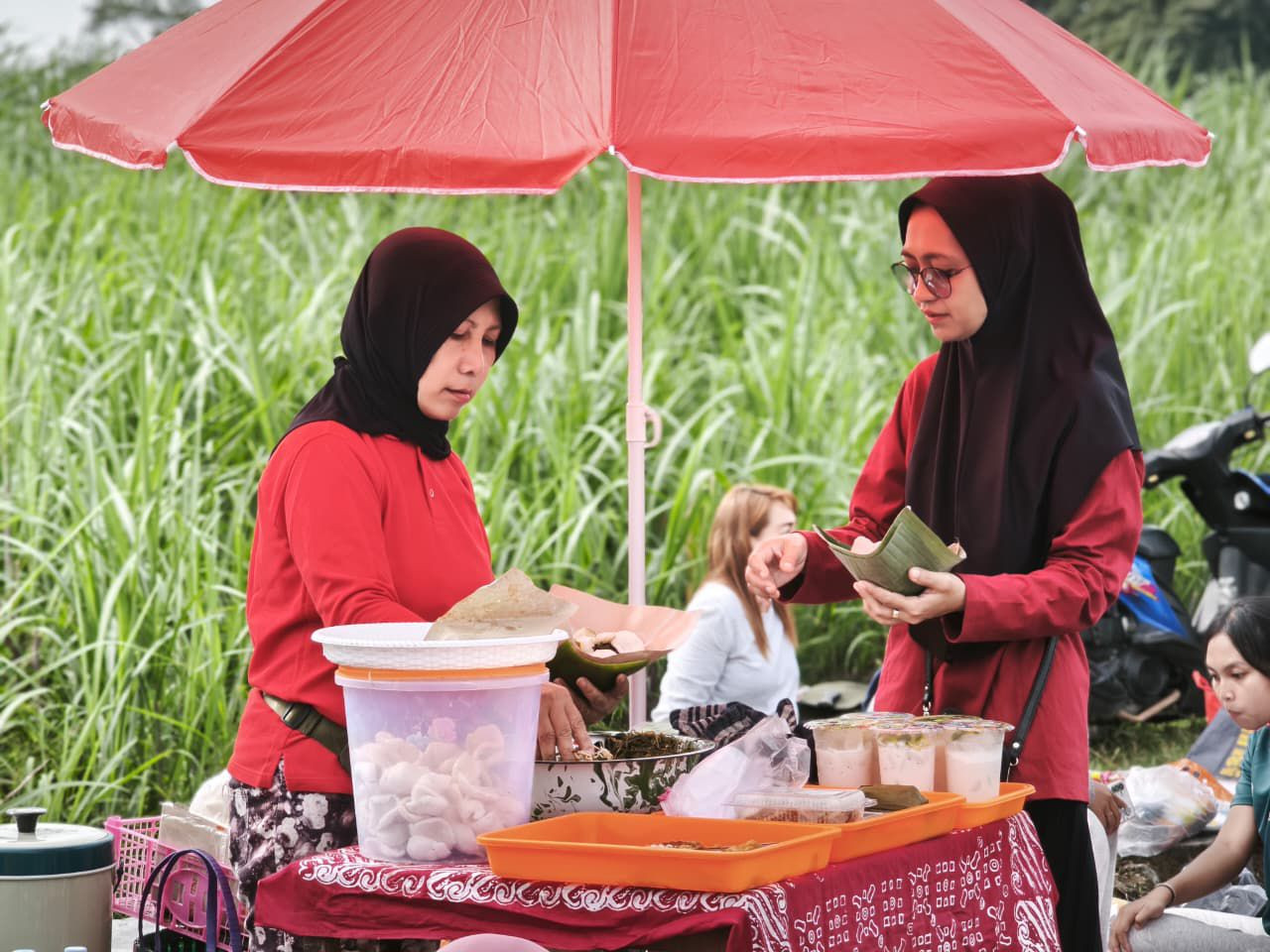 UMKM di Jalan Lintas Sumber Rempi (JLSR). (Foto: Pemkot Kediri/jatimnow.com)