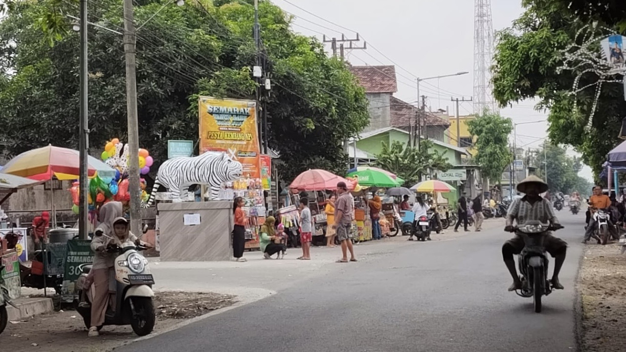 Suasana Patung Macan Putih di Balongjeruk Kabupaten Kediri. (Foto: Nanik/jatimnow.com)