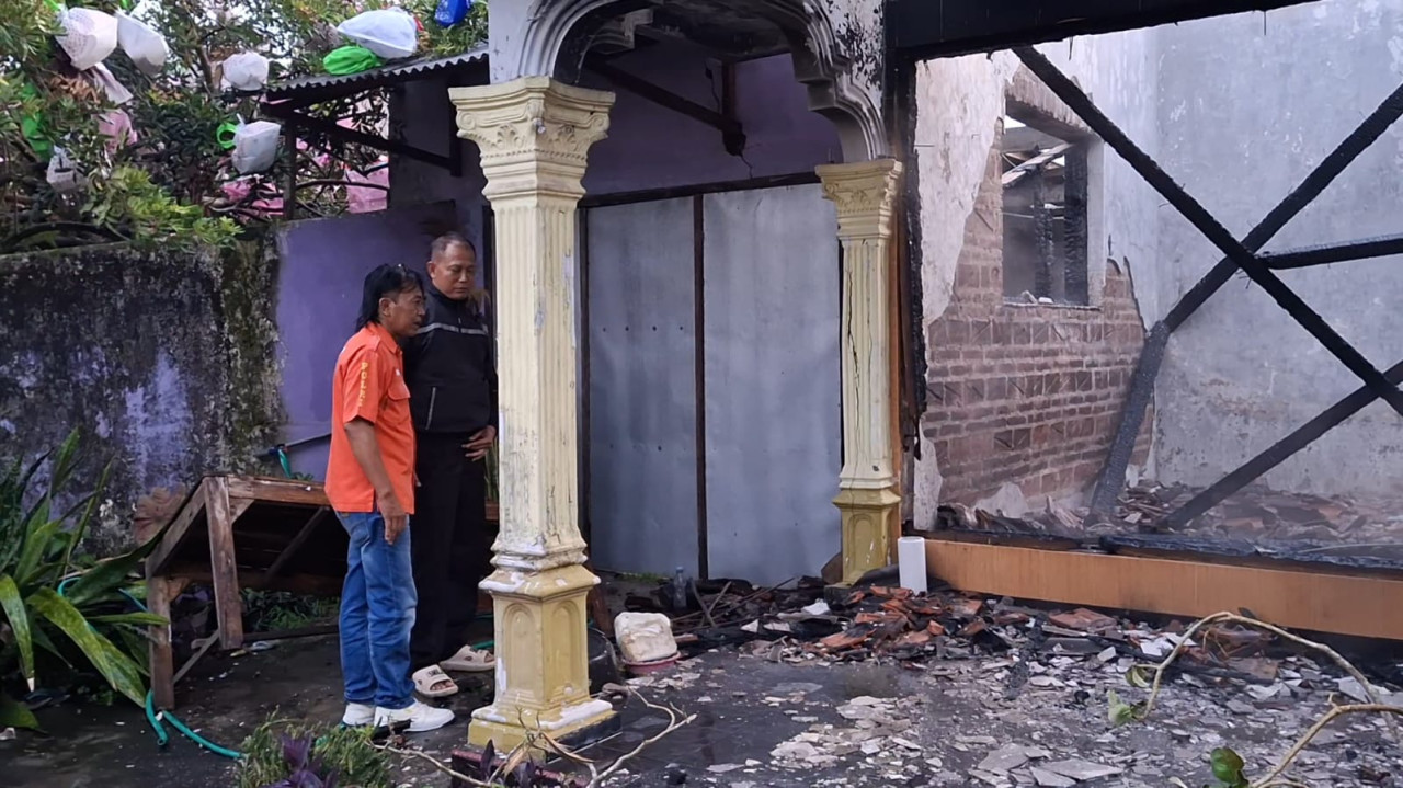 Pria di Tulungagung Bakar Rumah Pacarnya Diduga karena Cemburu