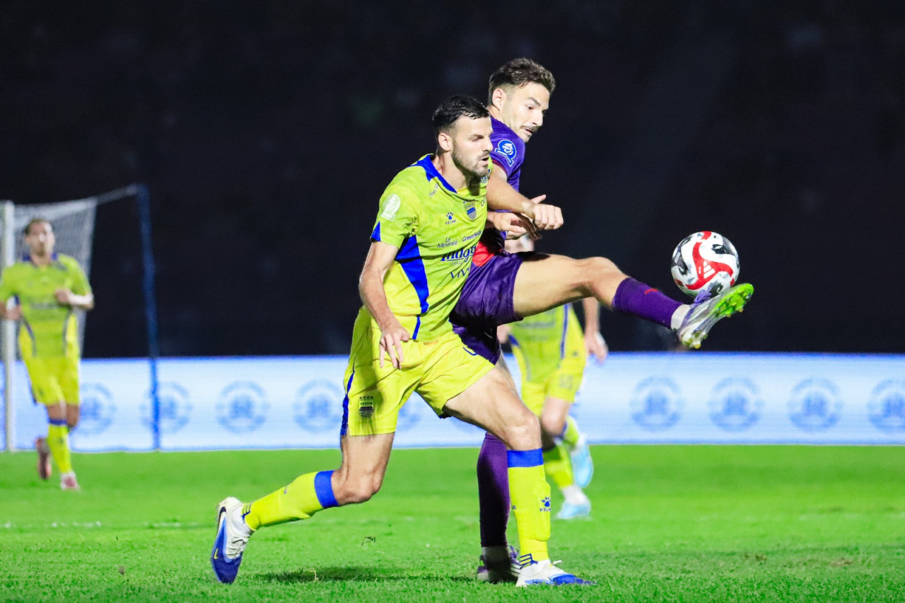 Foto: Pemain Persib Bandung saat melawan Persik Kediri. (Persik Kediri/jatimnow.com)