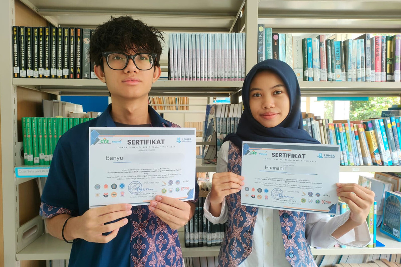 Hanna dan Banyu ciptakan bling, aplikasi menabung dan kelola uang remaja. (Foto: Dok.Cikal/jatimnow.com)