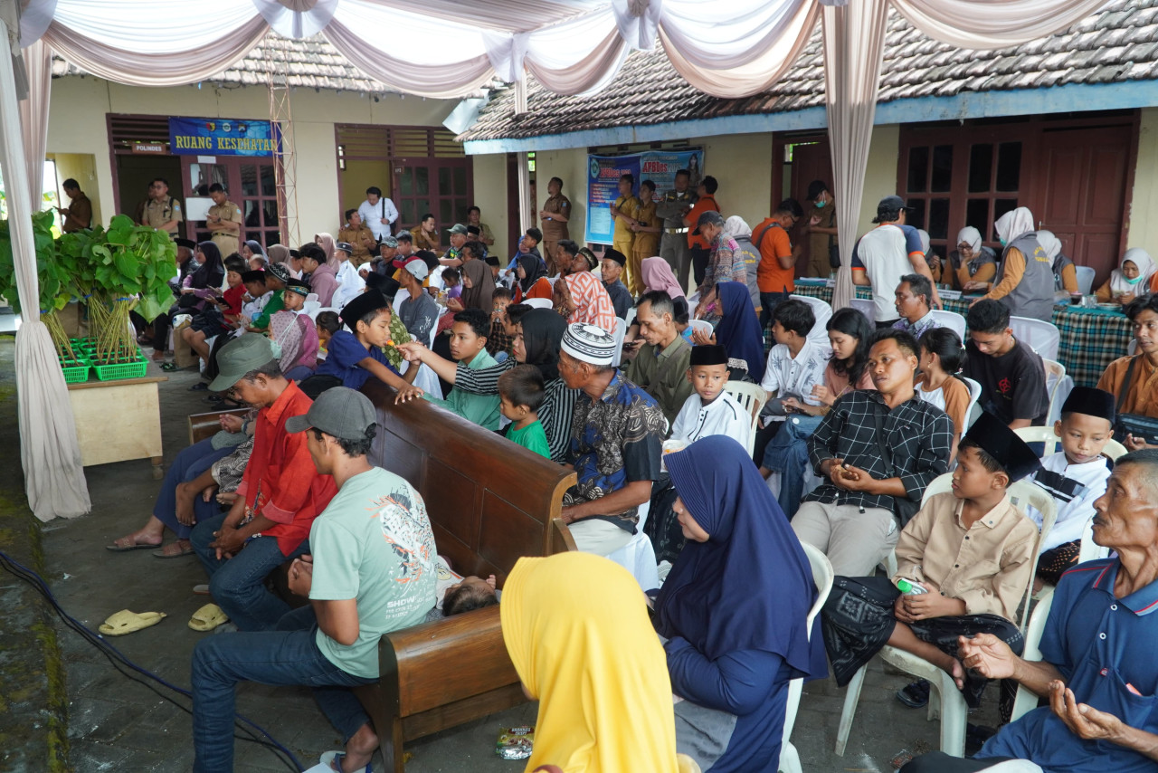 Ratusan Warga Manfaatkan Baksos PWI Lamongan di Tasyakuran HPN 2026