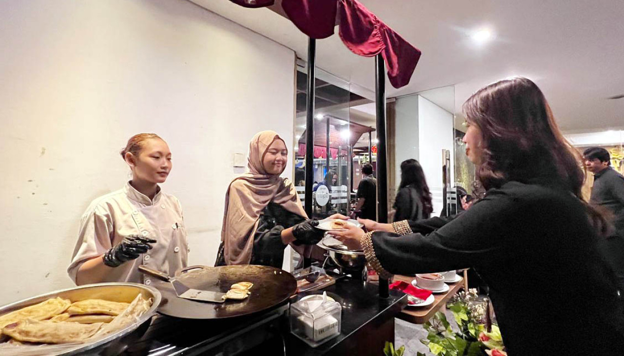 Dafam Pacific Caesar Surabaya luncurkan paket "A Wishful Ramadan". Pengunjung bisa mencicipi aneka rasa otentik. (Foto/jatimnow.com)