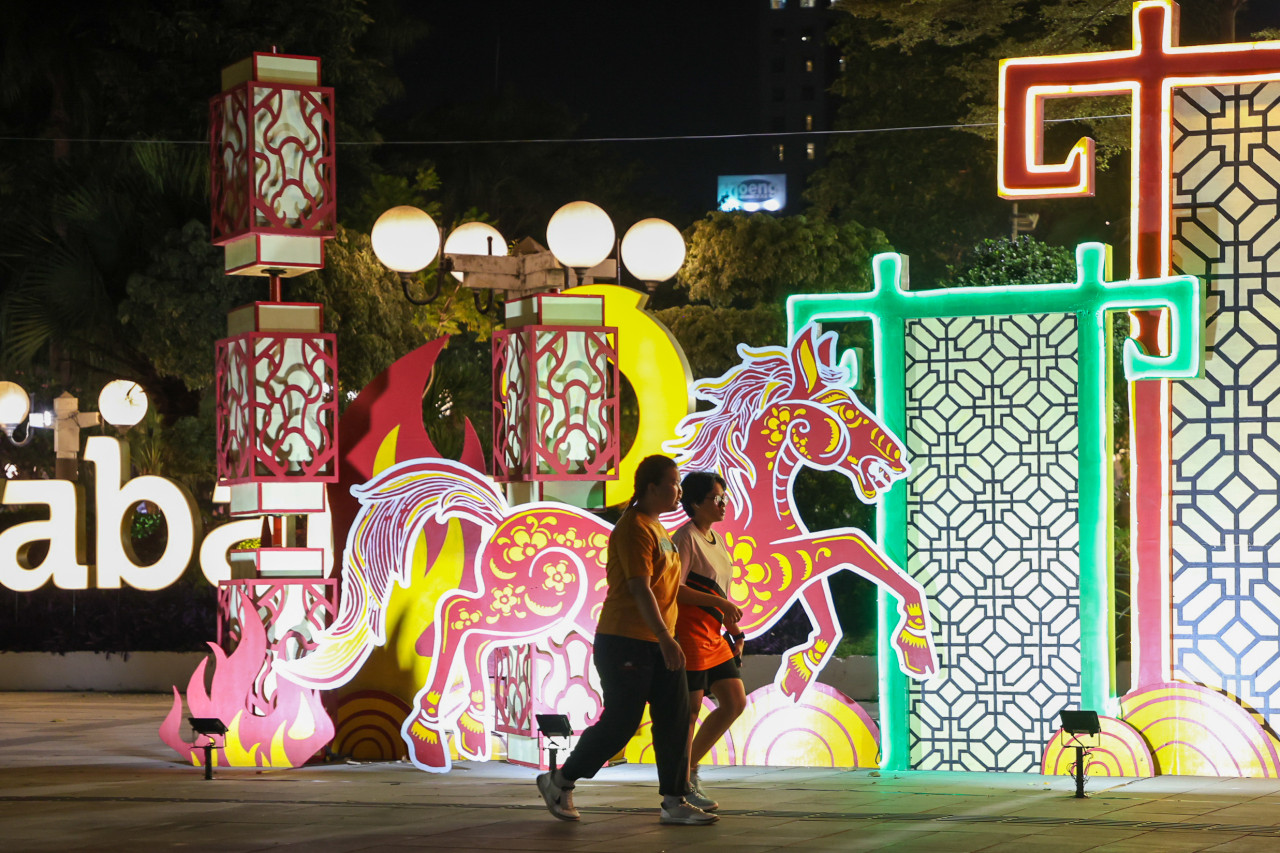 Foto: Surabaya Bersolek Kuda Api Jelang Imlek 2577