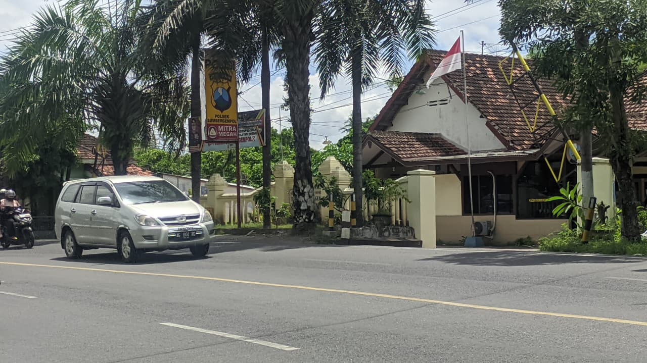 Foto: Mapolsek Sumbergempol di Tulungagung yang akan direlokasi tahun ini. (Bramanta/jatimnow.com)