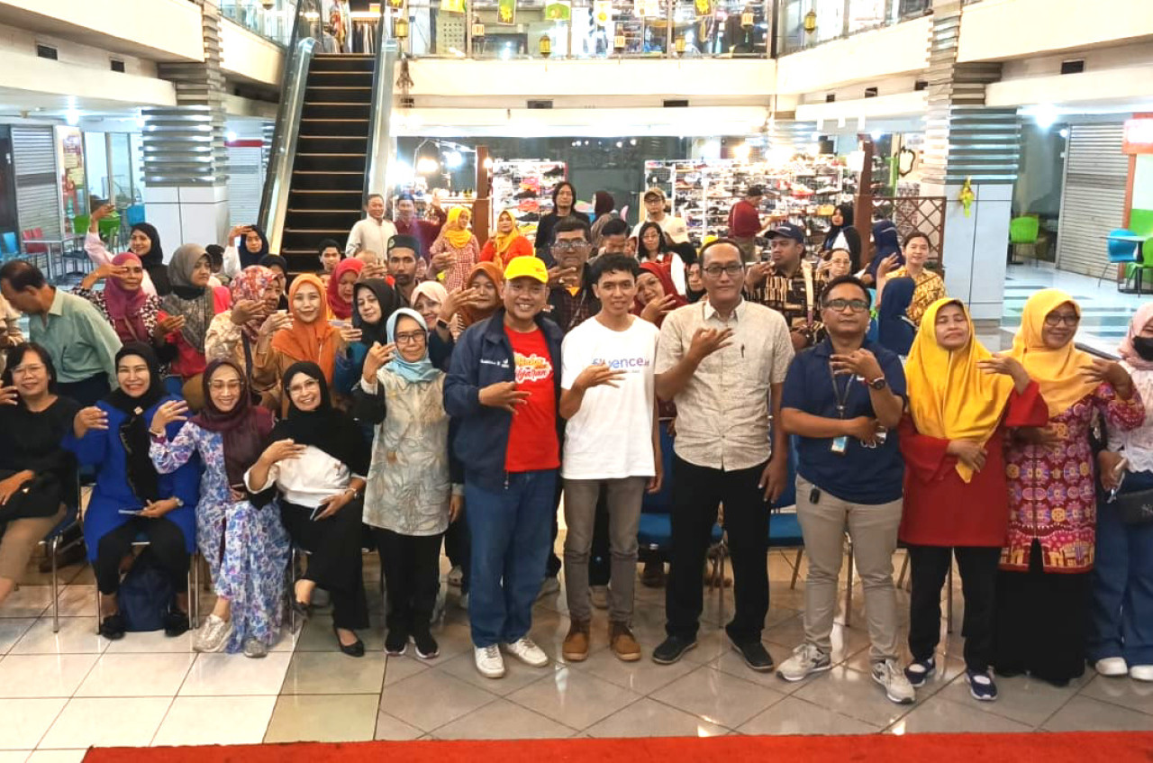 Ratusan pelaku UMKM Jawa Timur berkumpul di Surabaya untuk membedah strategi naik kelas, akses modal, hingga digitalisasi sambil berbagi takjil. (Foto: Markas UKM/jatimnow.com)