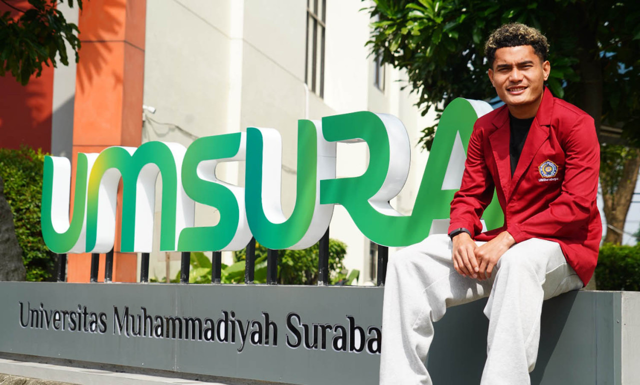 Bintang muda Persebaya, Mikael Tata, resmi raih beasiswa atlet di Umsura.  (Foto: Humas Umsura/jatimnow.com)