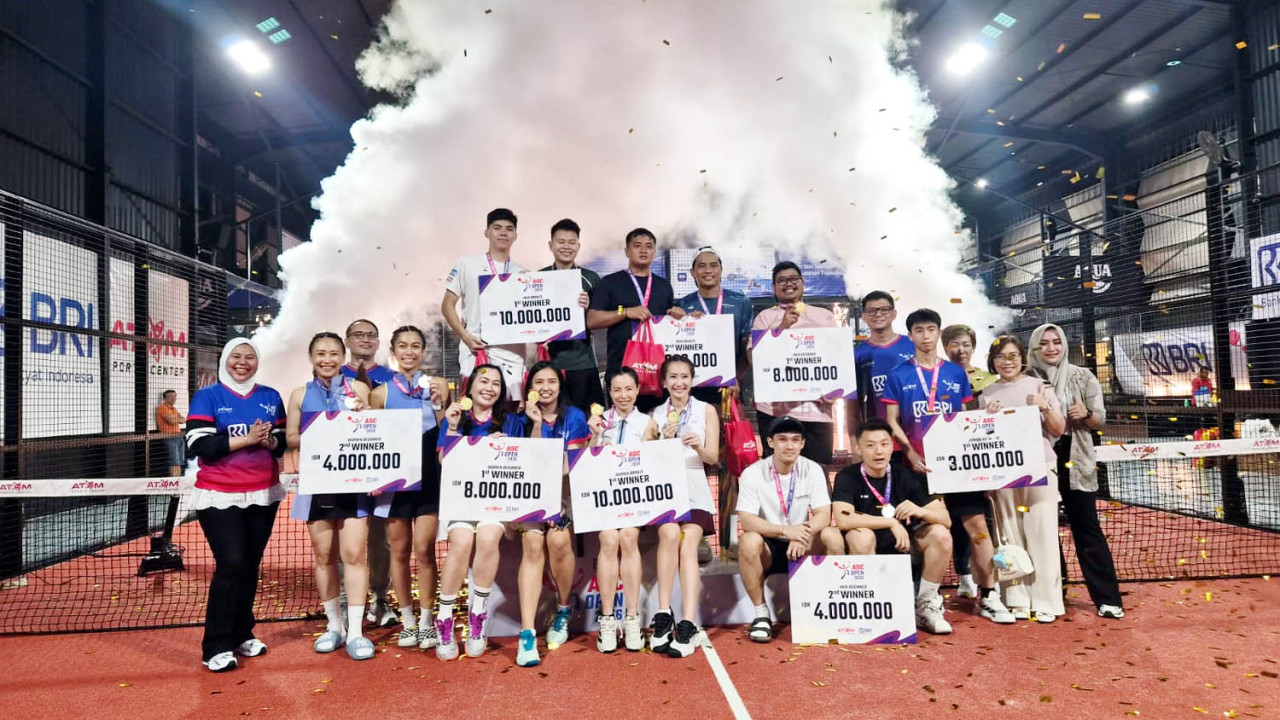 BRI KCP Pasar Atom Mall sukses gelar BRI ASC Open 2026. Ajang padel bergengsi di Surabaya ini jadi sarana edukasi transaksi digital QRIS dan BRImo. (Foto: BRI/jatimnow.com)