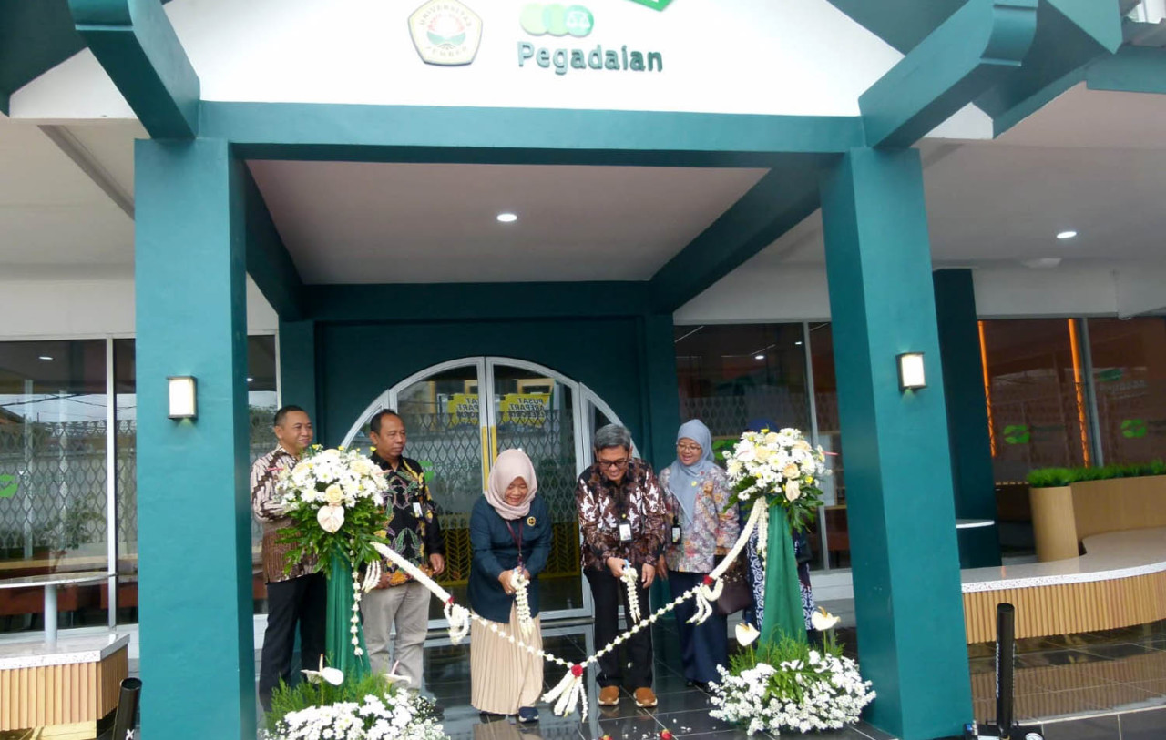 PT Pegadaian Kantor Wilayah XII Surabaya secara resmi menghadirkan The Gade Creative Lounge (TGCL) ke-32 di lingkungan kampus tersebut pada Jumat (13/2/2026). (Foto/jatimnow.com)
