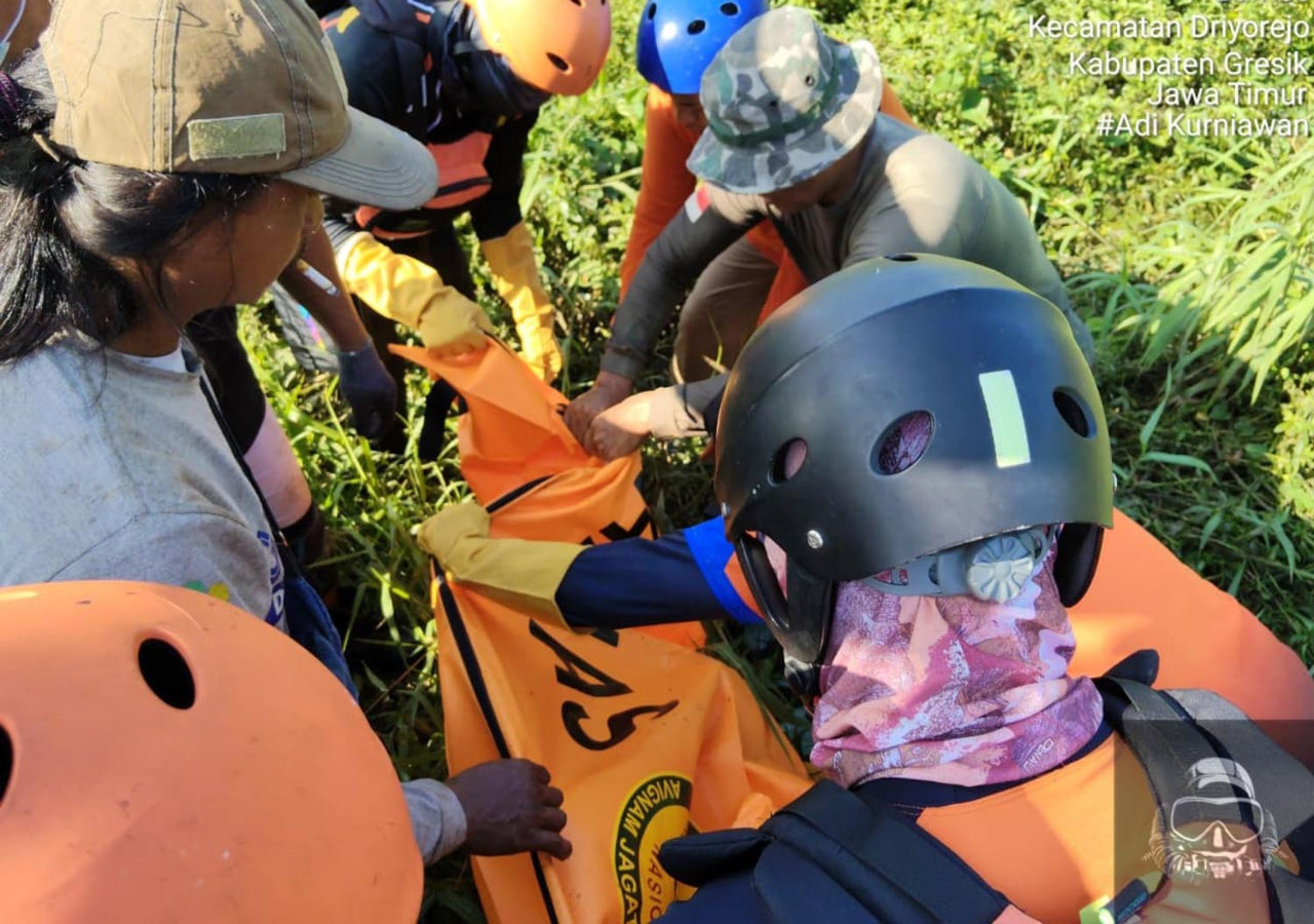 Bocah 7 Tahun yang Hanyut di Selokan Driyorejo Ditemukan Meninggal
