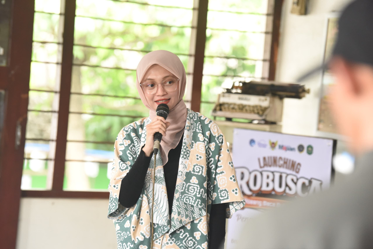 Wali Kota Kediri saat melihat Robusca. (Foto: Pemkot Kediri/jatimnow.com)