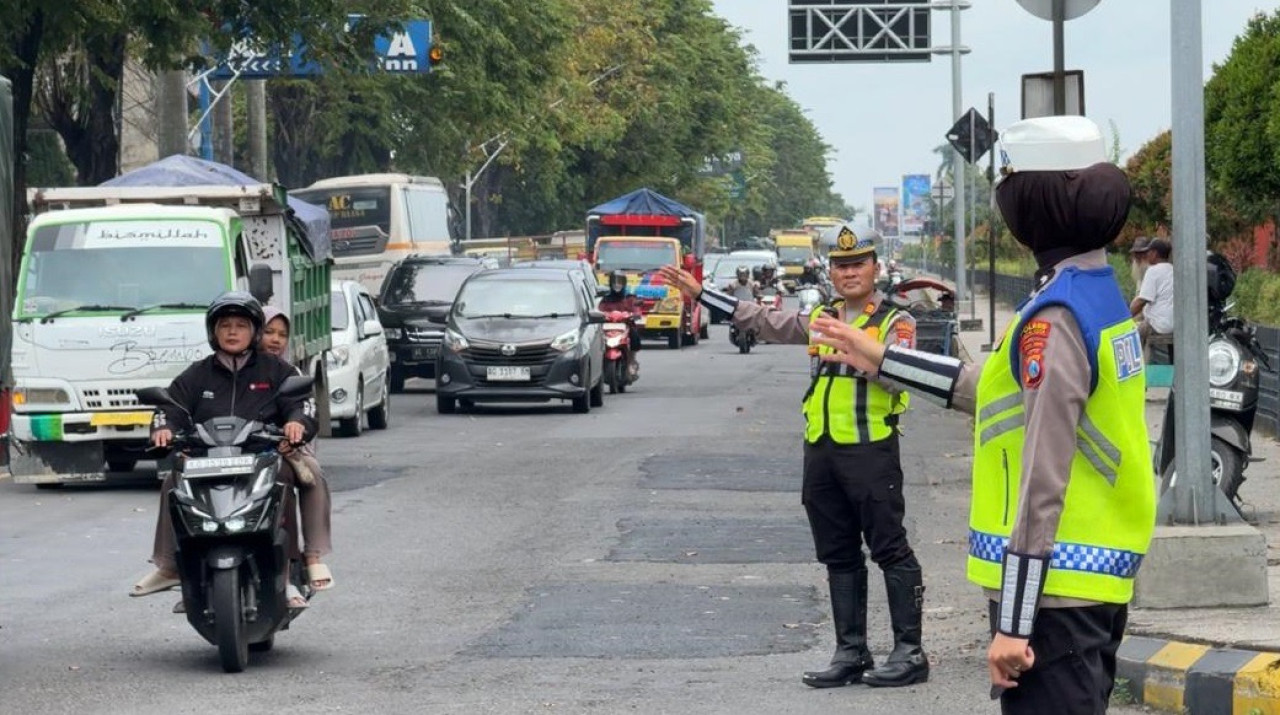Pengawasan petugas di Simpang Alun-Alun Kota Kediri. (Foto: Satlantas Polres Kediri Kota/jatimnow.com)