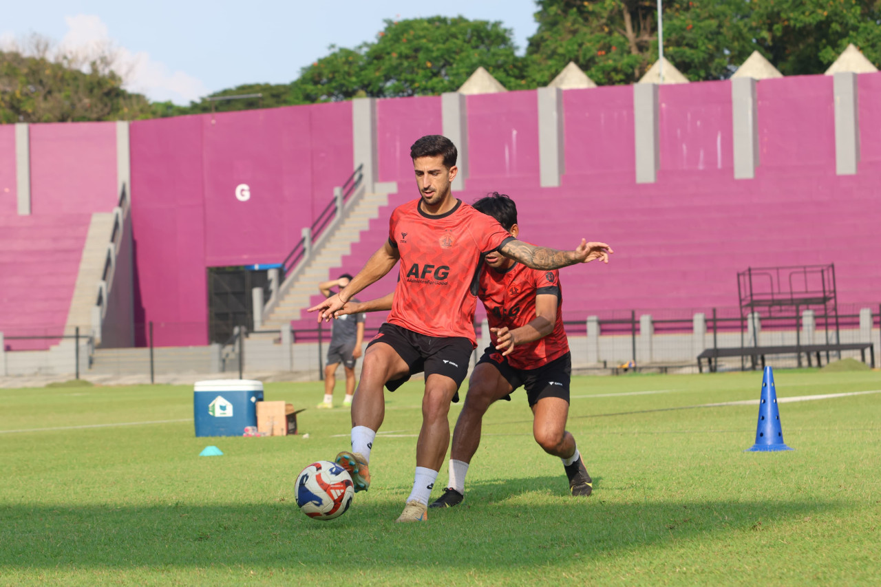 Pemain Persik Kediri saat berlatih di Stadion Brawijaya. (Foto: Persik Kediri for jatimnow.com)