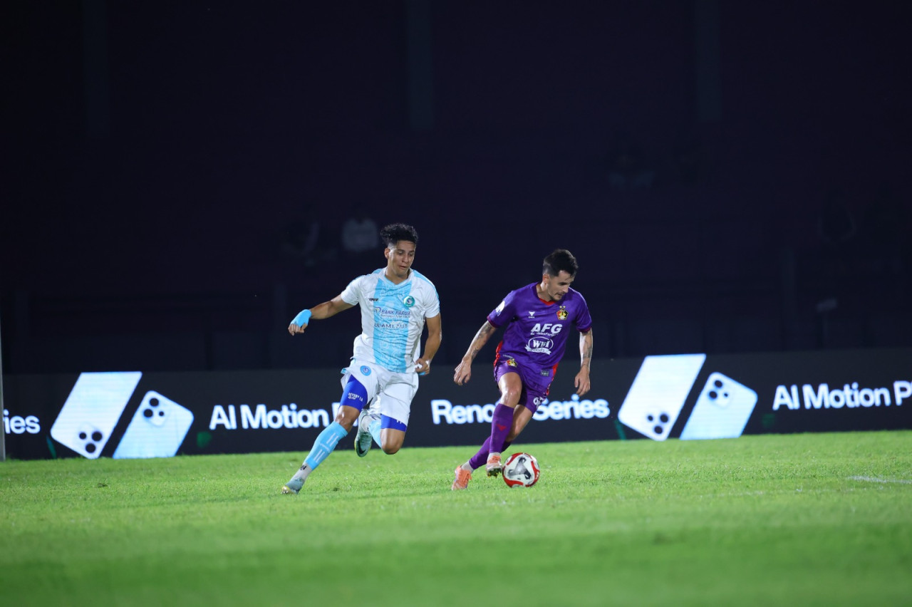 Foto: Pemain Persik Kediri saat melawan PSBS Biak. (Persik Kediri/jatimnow.com)