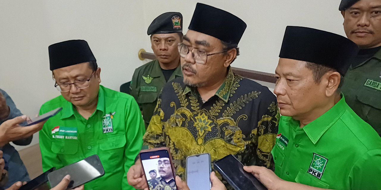 Jazilul Fawaid saat memberikan keterangan setelah membuka Muscab PKB Lamongan. (Foto: Adyad Ammy Iffansah/jatimnow.com)