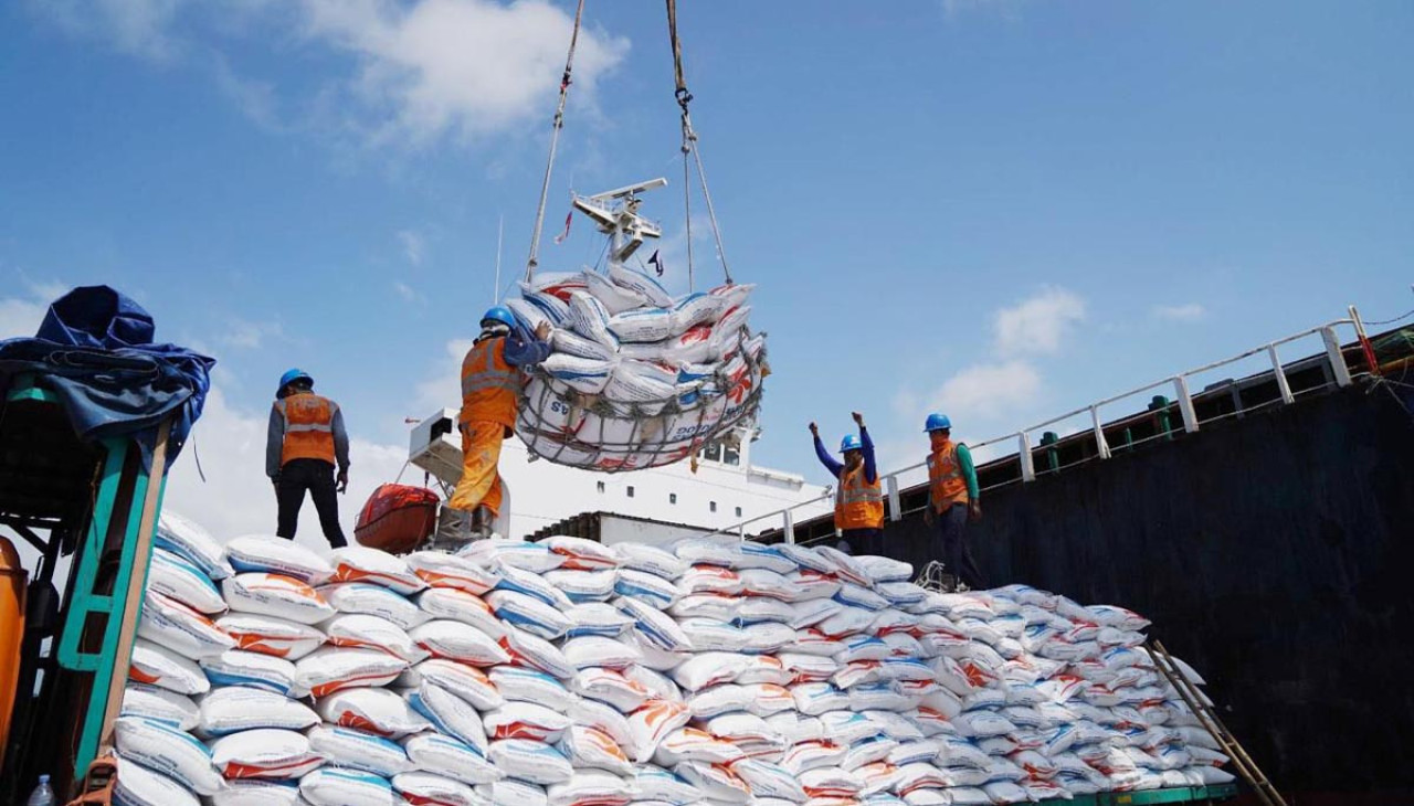 PTP Nonpetikemas menyiagakan operasional penuh di 11 gerbang maritim strategis guna menjamin stabilitas rantai pasok nasional. (Foto: PTP Nonpetikemas for JatimNow.com)