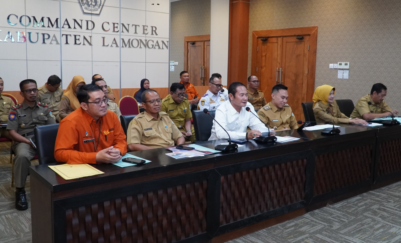 Pemkab Lamongan saat rapat online bersama Camat kaitannya layanan publik dan waspasa anacaman saat momen idul fitri 1447H. (Foto : Humas Pemkab Lamongan for jatimnow.com)