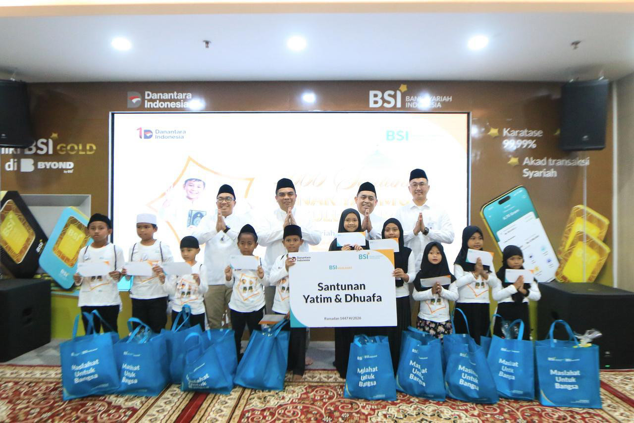 BSI menyalurkan santunan kepada 5.000 anak yatim di seluruh Indonesia selama Ramadan melalui program BSI Berbagi. (Foto: BSI for jatimnow.com)