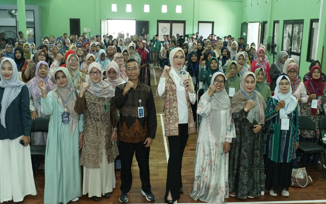 Wujudkan SDM Berkualitas, Arzeti Bilbina Sosialisasi Gizi di Sidoarjo