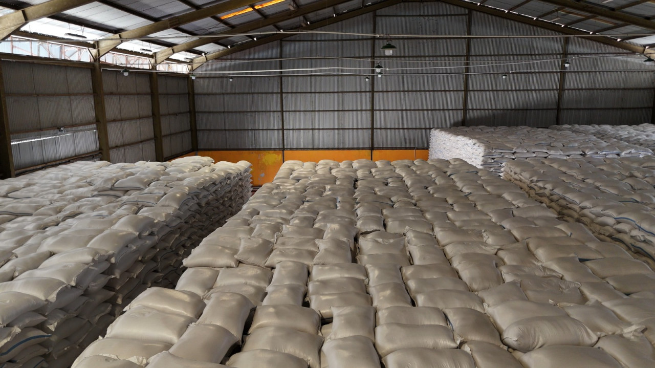Stok beras di gudang Bulog Kediri. (Foto: Bulog Kediri/jatimnow.com)