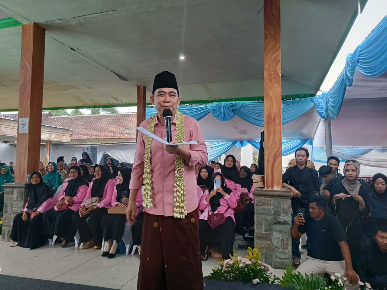 Sambutan Bupati Gus Fawait saat acara Bunga Desaku. (Foto: Sugianto/jatimnow.com)